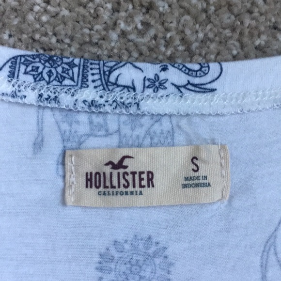 Hollister Elephant Tee - Picture 2 of 3